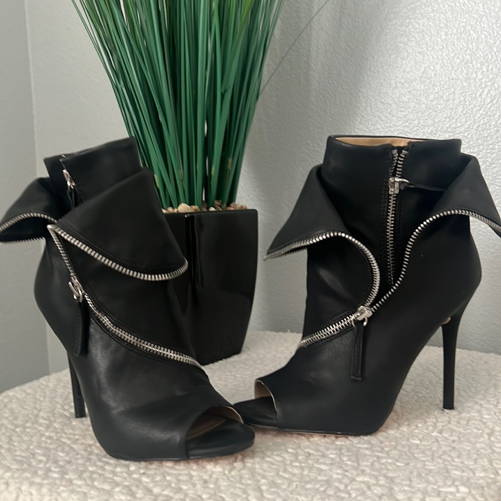 Black Sexy-AF zip up bootie